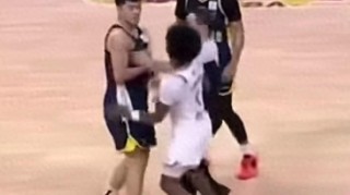 ng体育下载-彻底杠上！古德温深夜控诉杜锋，联赛恐介入调查，迪亚洛贼喊捉贼